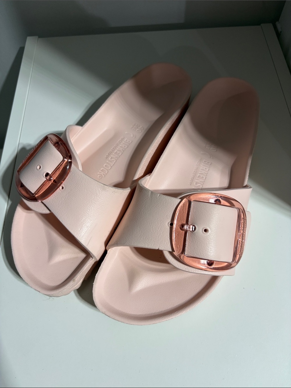 Women's Pale Pink Slide Sandals with Rose Buckle